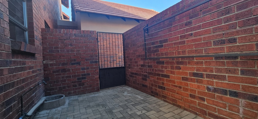 3 Bedroom Property for Sale in Wild Olive Estate Free State